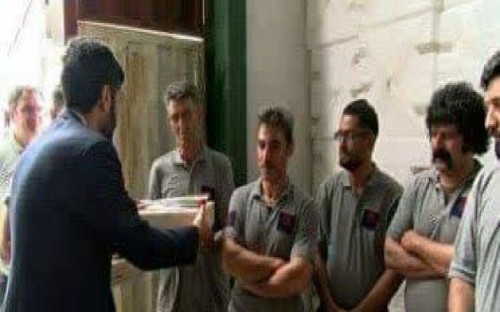 معاون استاندار قم از کارگران شهرک صنعتی شکوهیه قم تجلیل کرد معاون استاندار قم از کارگران شهرک صنعتی شکوهیه قم تجلیل کرد